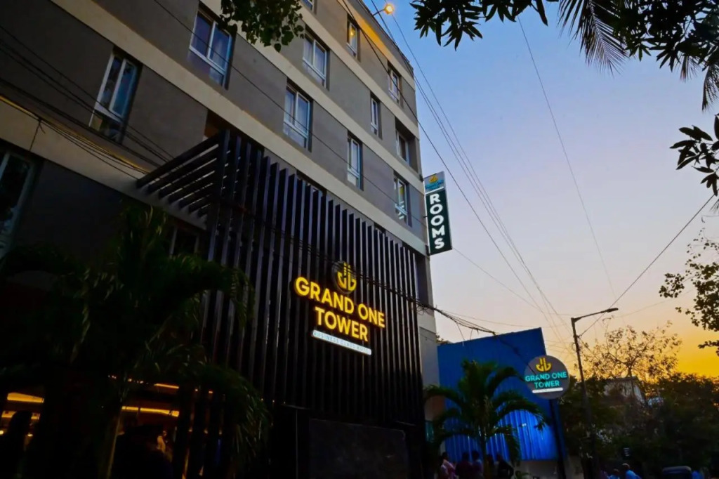 GRAND ONE TOWER