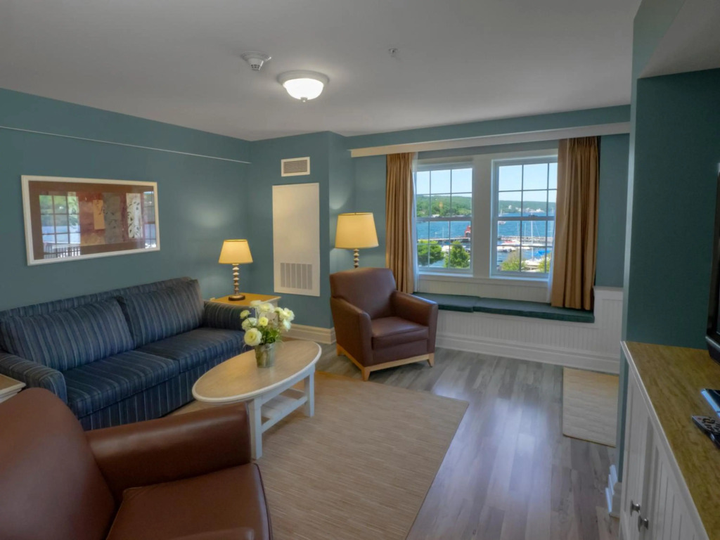 Watkins Glen Harbor Hotel