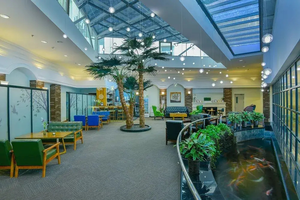 Jingcheng Business Hotel (Beijing Shilihe Metro Station)