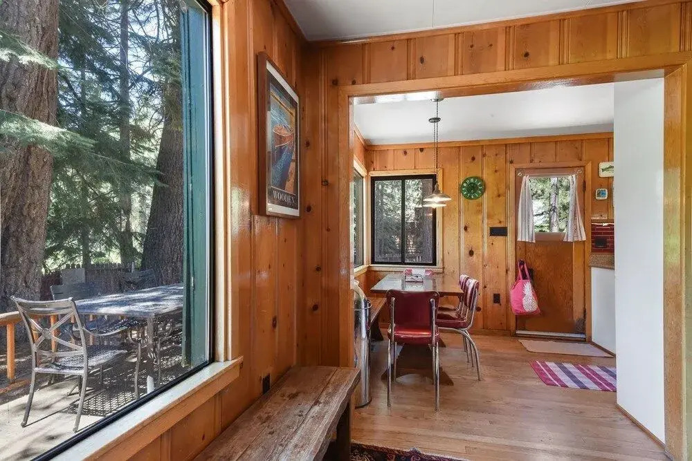 Camp Brassie - On Golf Course, Dog Friendly 2 Bedroom Home by Redawning