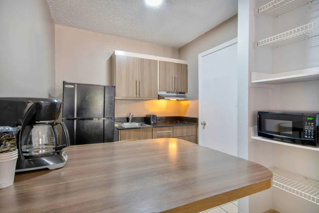 Studio 6 Extended Stay - San Antonio, TX - Six Flags