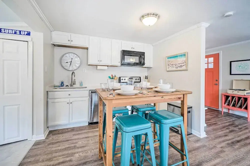 Duplex Unit < 2 Mi to Fishing & Beach Access