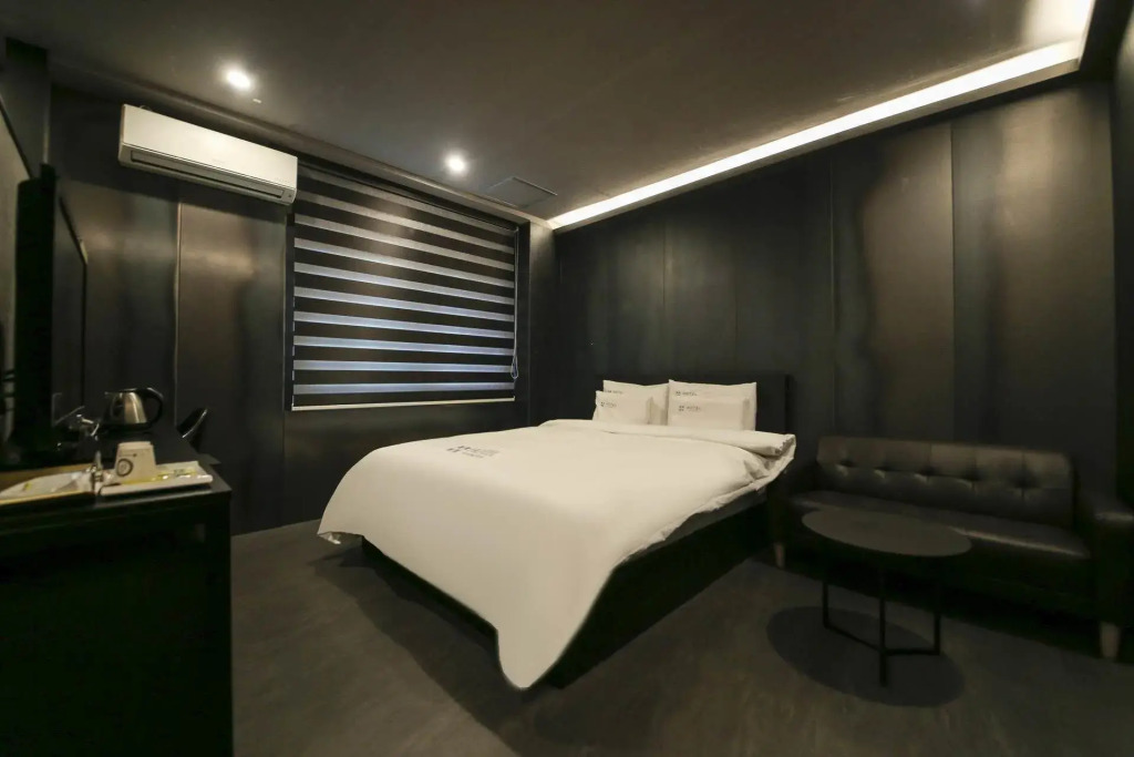 Pandora Hotel