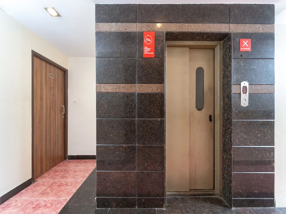 OYO 16890 Hotel Srm Central Park