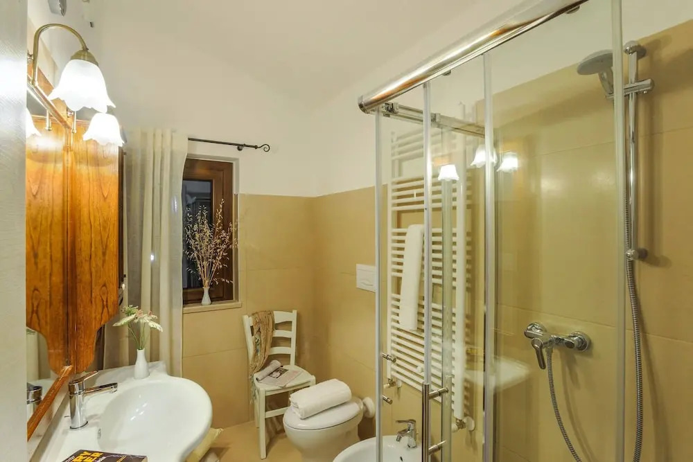 Acquanera 6&2 by Marche Holiday Villas