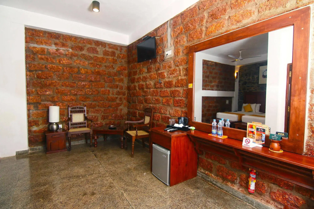 City Hub Hotel