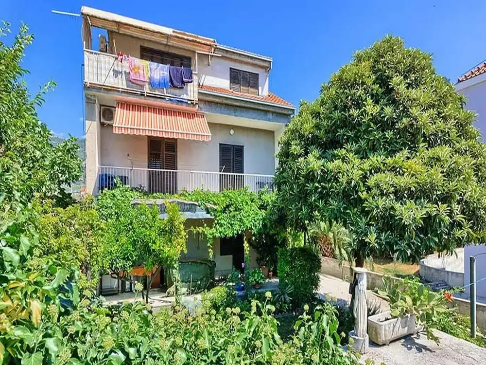 Apartment Lucija
