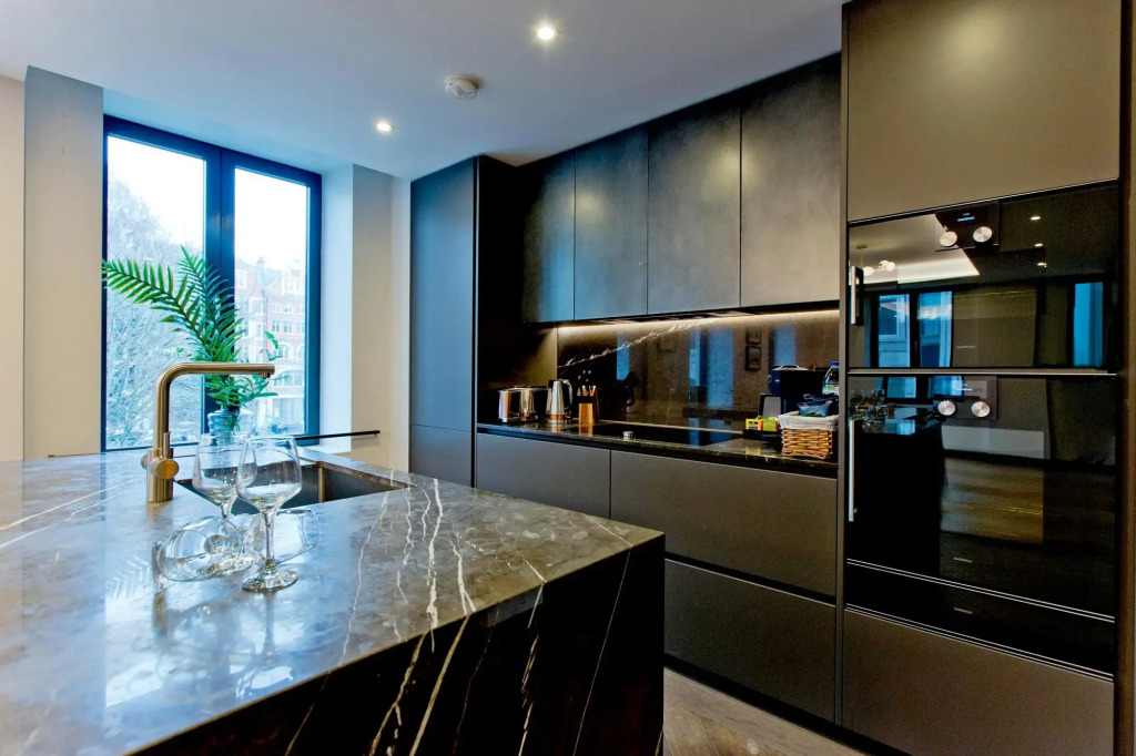GS5 - 3 Bed Deluxe in London