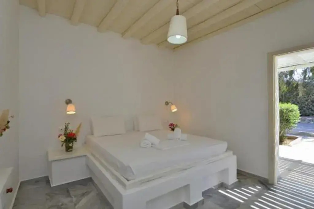 Surfing Beach Village Paros