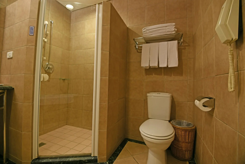 Wei-Yat Grand Hotel