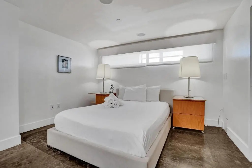 Amazing Two Bedroom Apartments Ocean view- Miami Beach