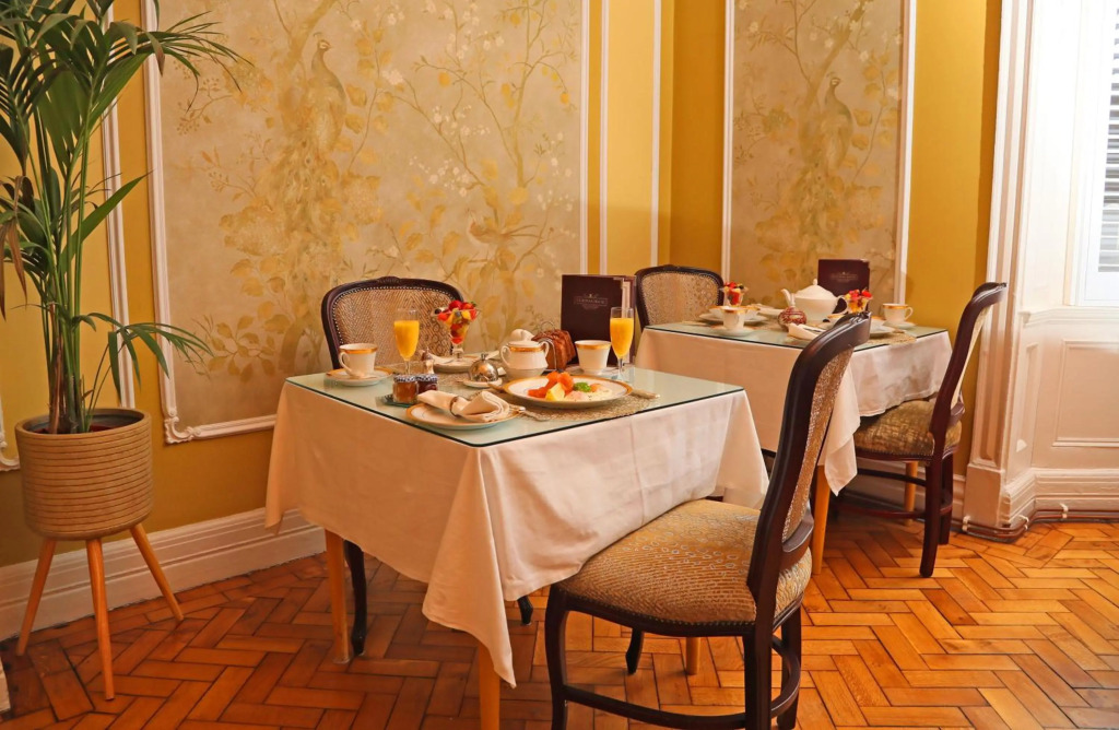 Kilronan House