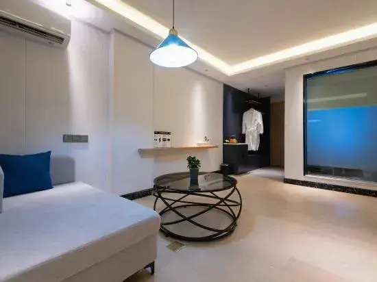 Huating Lijing Hotel (Pengxin Branch of Shenzhen International Convention and Exhibition Center)