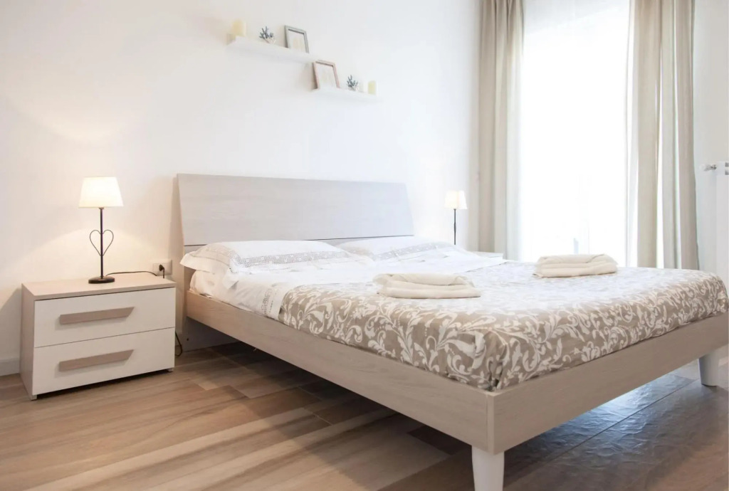 4 people, 1 bathroom, family friendly, central location, private terrace-La Casa dei Coralli