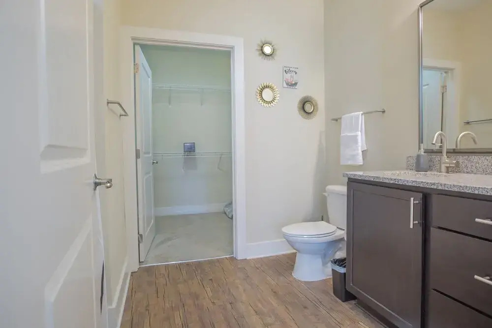 Frontdesk - Mezzo 1 Southpark Apts Charlotte, NC