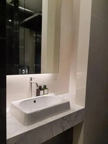 B48 Hotel