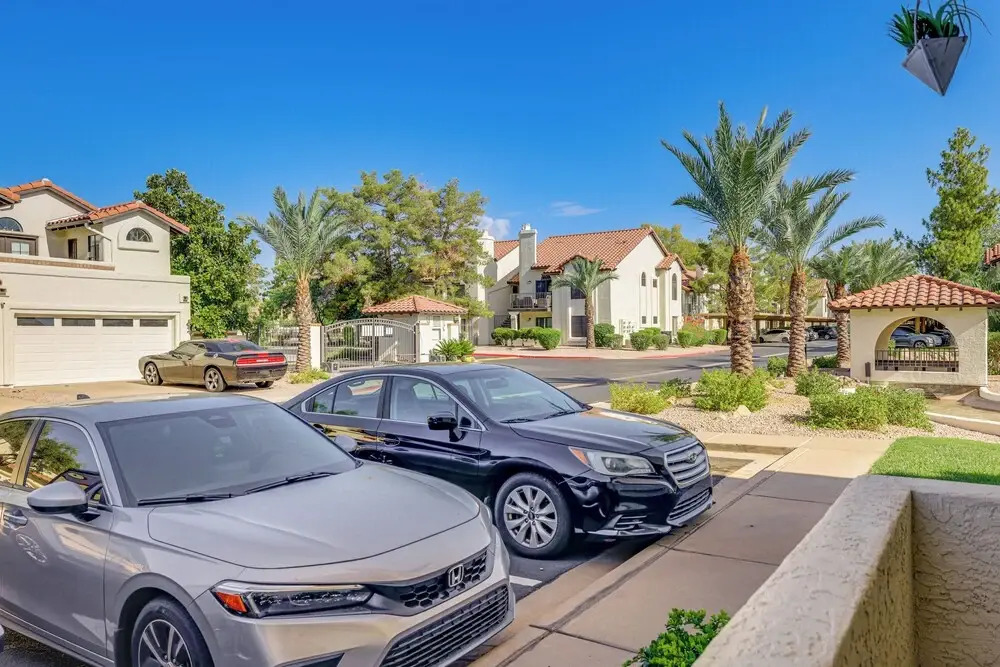 Quiet Condo w/ Pool Access, Near Arizona Boardwalk