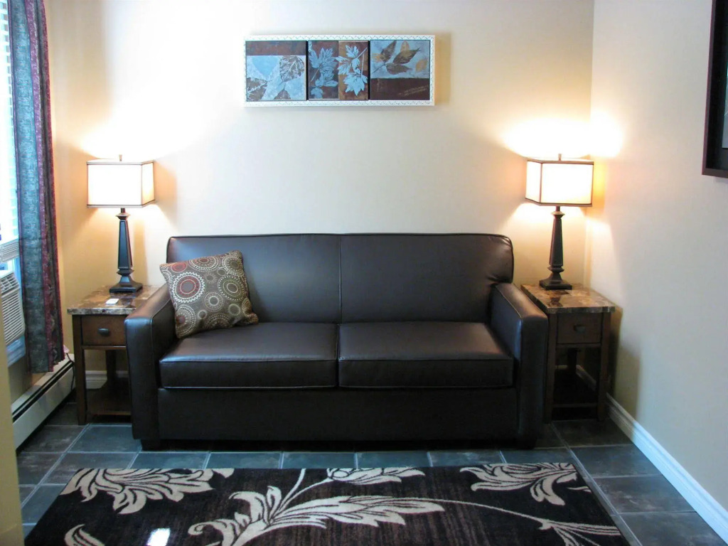 Dockside Suites
