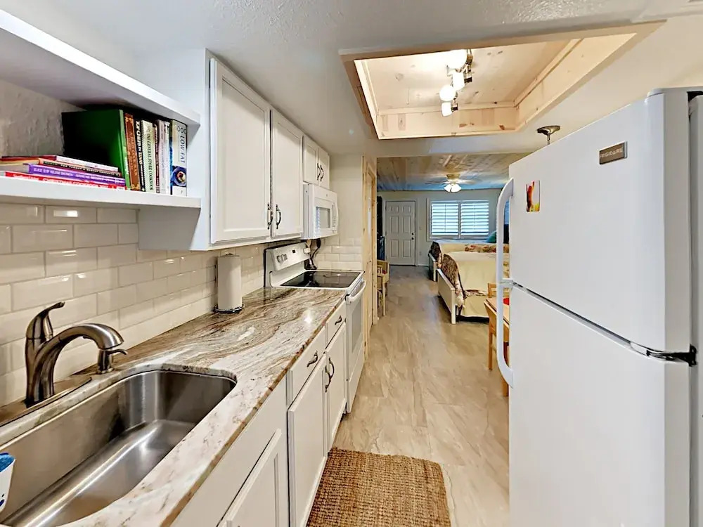 135 Sea Breeze Coastal Chic Cutie - One Bedroom Condo