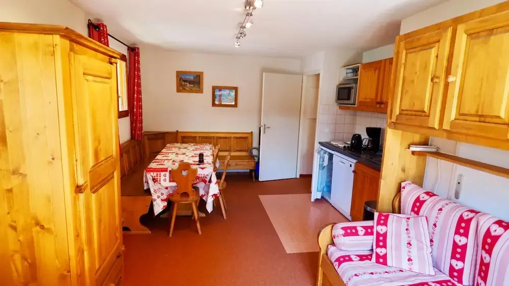 Apartment With 3 Bedrooms in Modane, With Wonderful Mountain View and