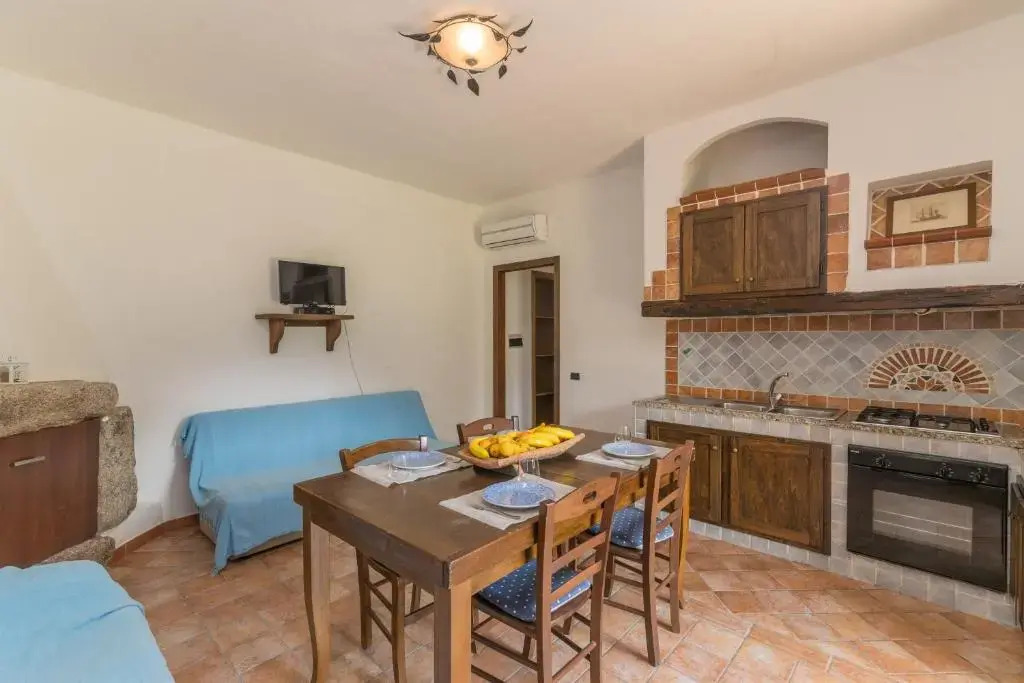 Le Dimore Di Cugnana With Shared Pool