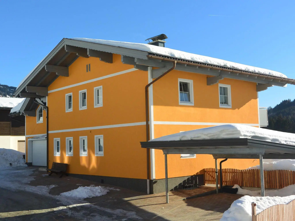 Mansion in Goldegg near Ski Lift