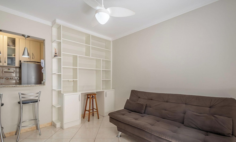 Apartments 160m From the Beach in BC - SRL
