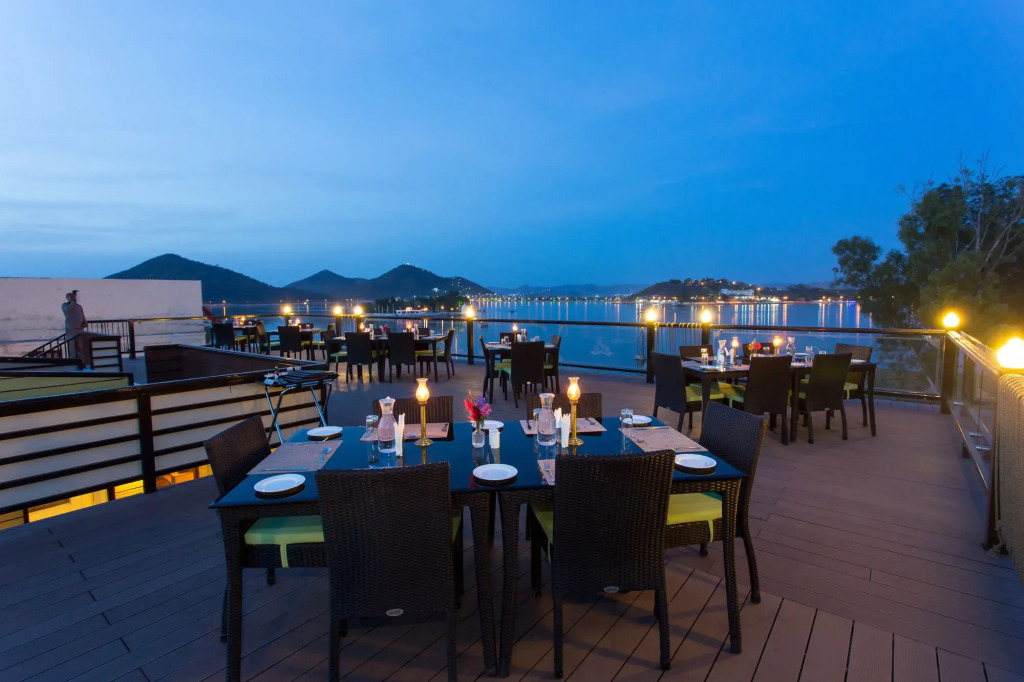 Panna Vilas - A Lake Facing Boutique Hotel