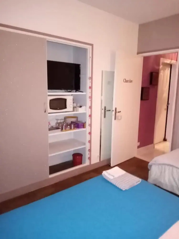 Havre de paix au bords de lEure - divers hébergements-2 CH sanitaires commmun