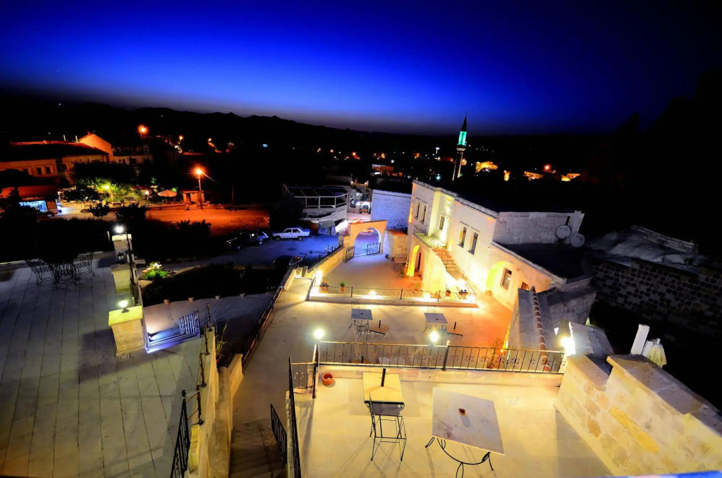Park Cave Hotel
