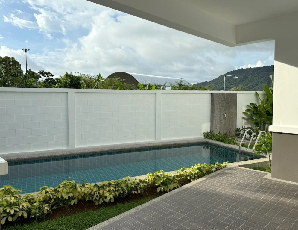 Deluxe pool villa at Kamala Garden View