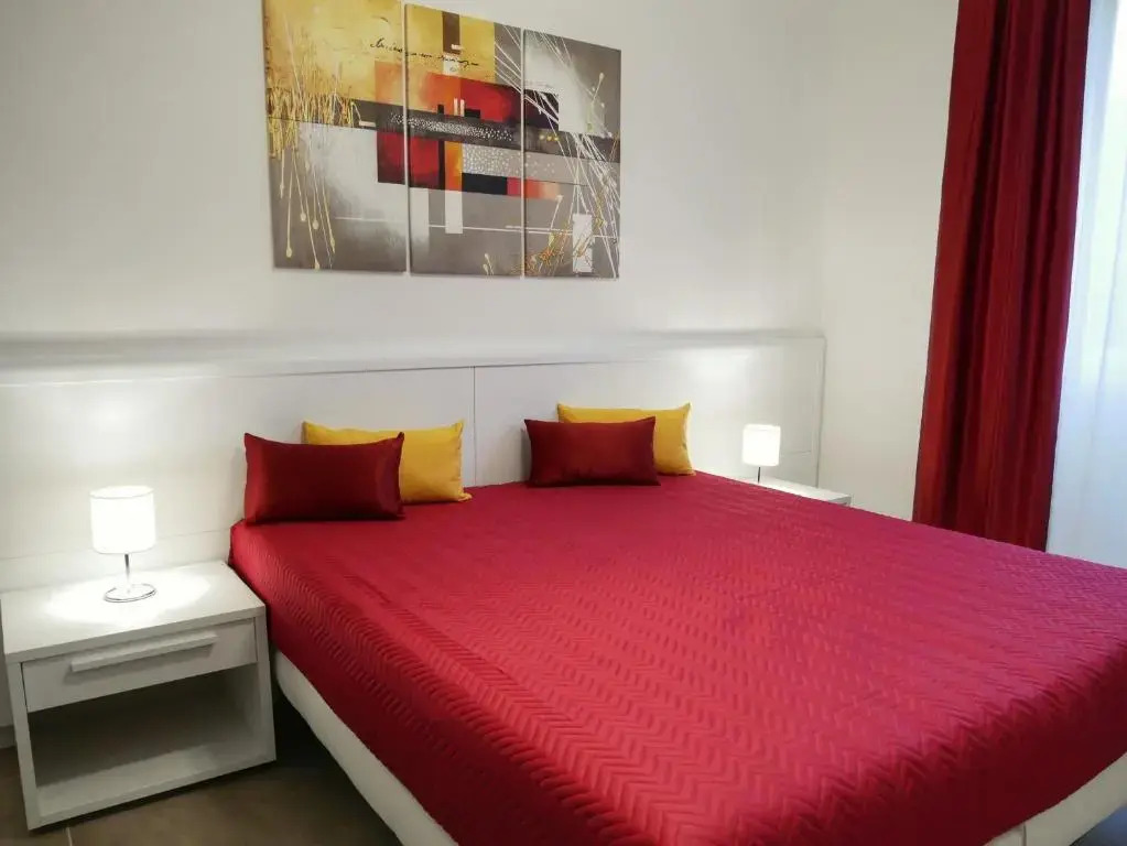 Denza Apartments