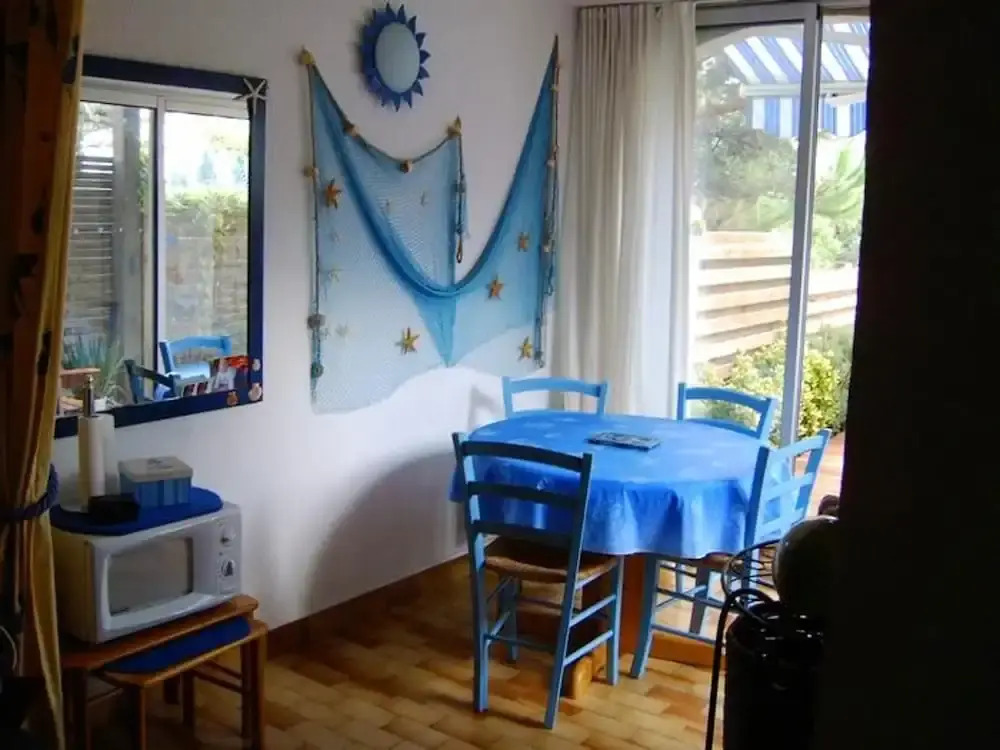 Apartment With one Bedroom in Agde, With Furnished Terrace - 2 km From the Beach