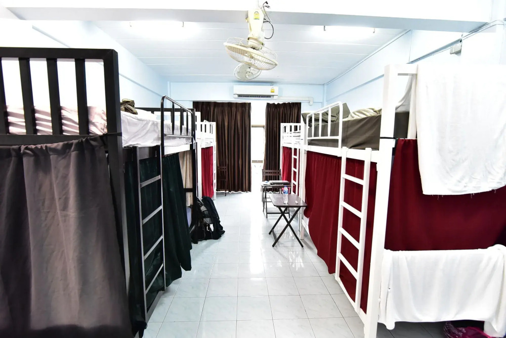 Shady'S Hostel