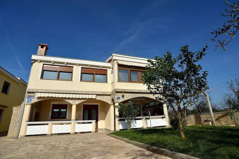 Apartment Rosulje