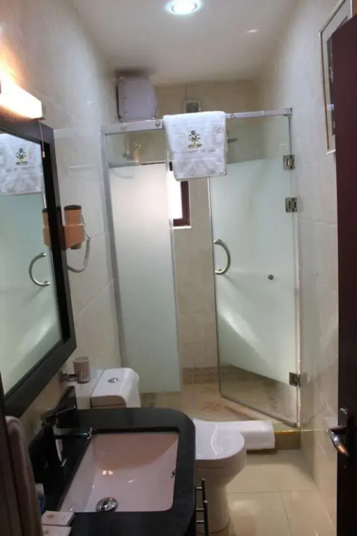 De Santiago Milan Hotel and Suites