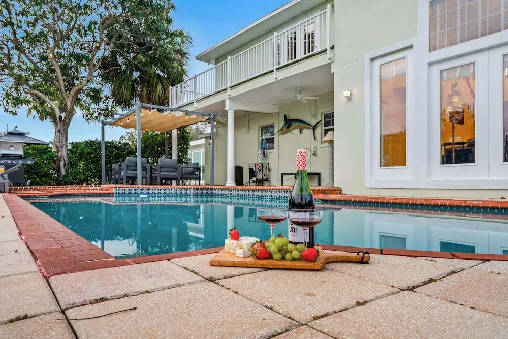 Cocoon Island Villa Luxury 5 BDR Waterfront Home