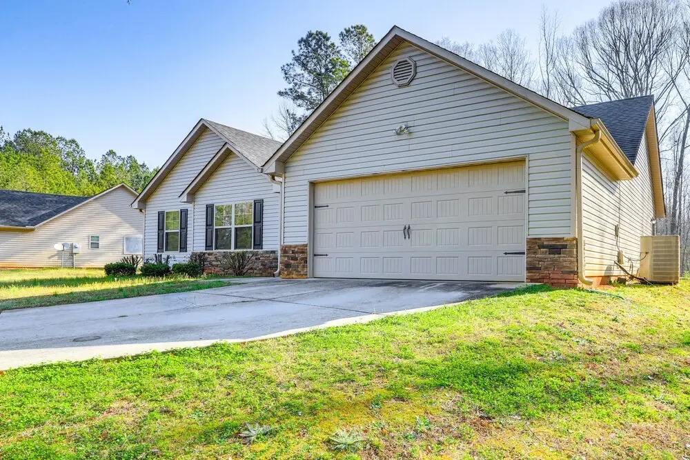 Fayetteville Vacation Rental ~ 24 Mi to Atlanta!
