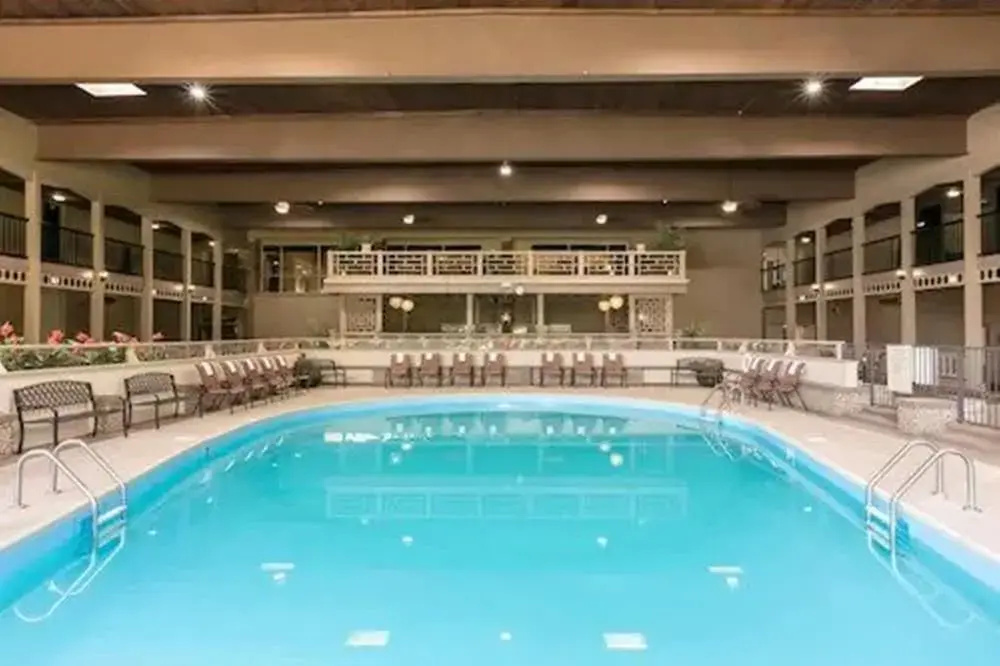 Holiday Inn Louisville-north (clarksville)