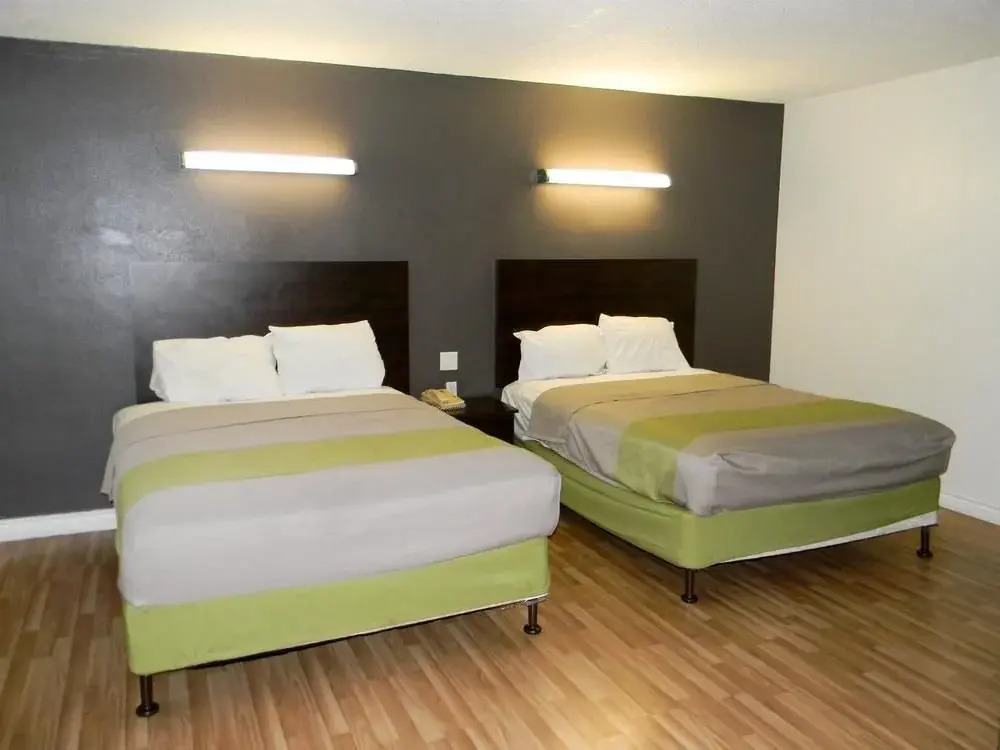 Studio 6 Van Nuys