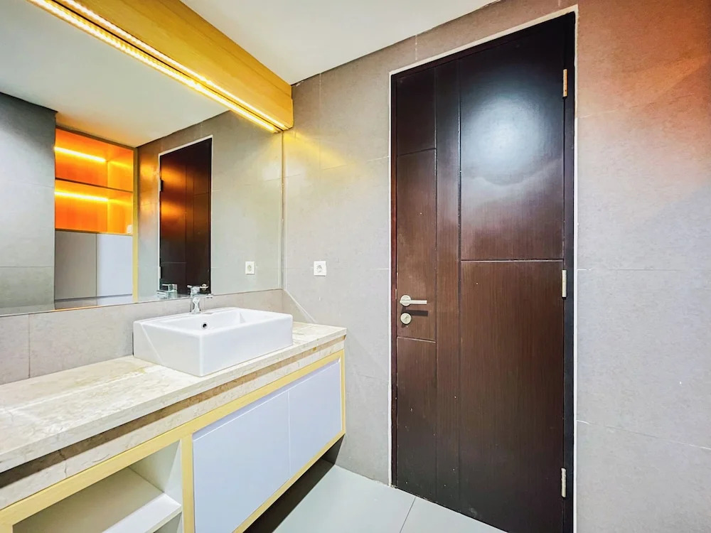 Neat Warm Wooden Tone 1Br At Patraland Amarta Apartment