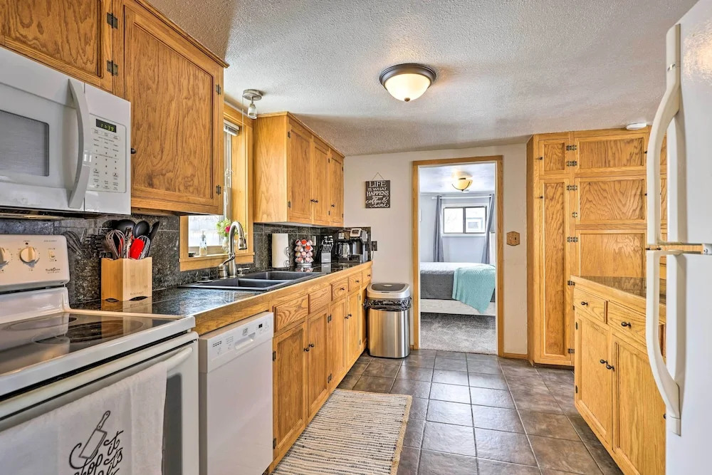 Near Colorado River: Kremmling Home w/ Mtn Views