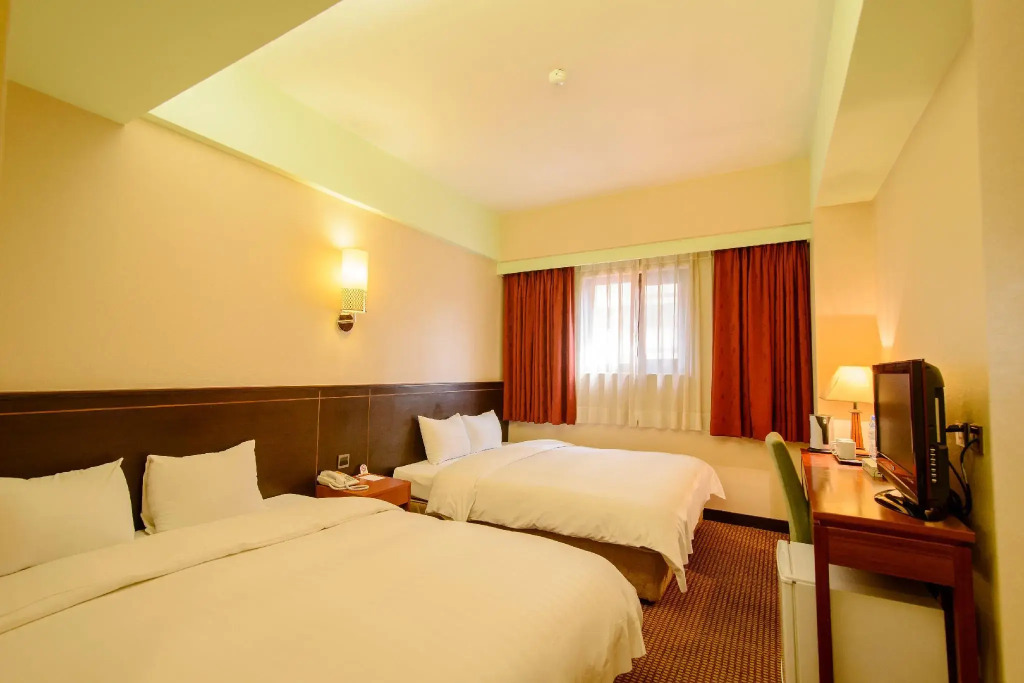 LA HOTEL- Liuhe Fusing