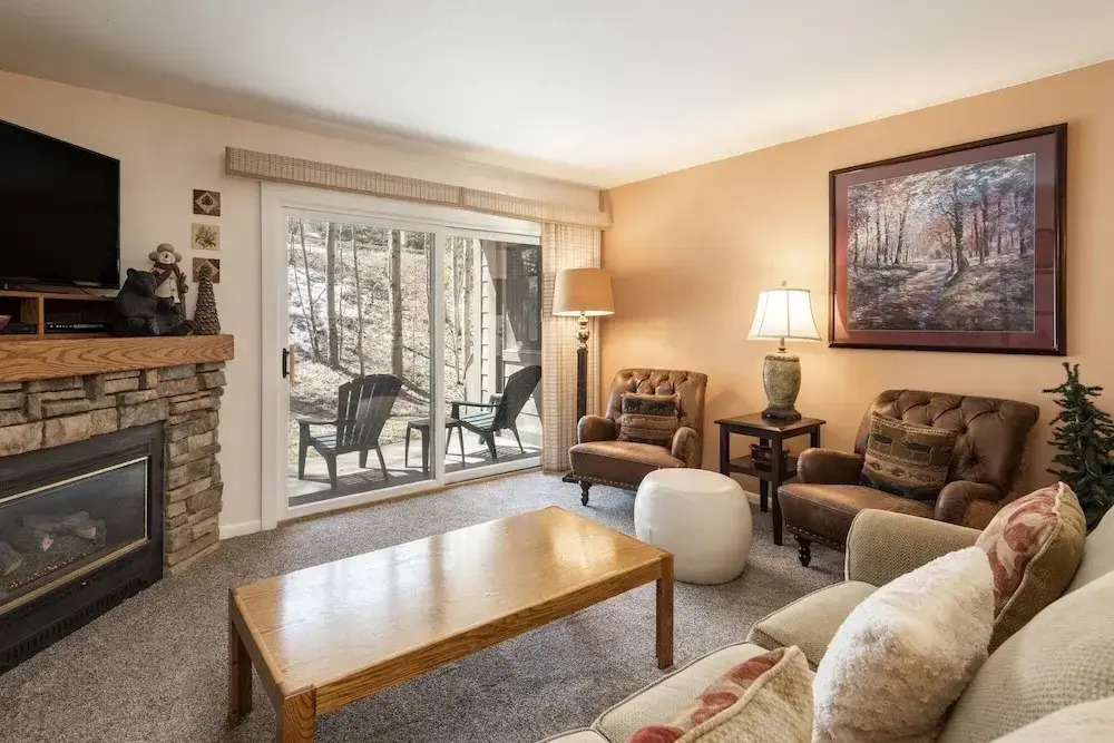 Snow Flower 136 1 Bedroom Condo by RedAwning