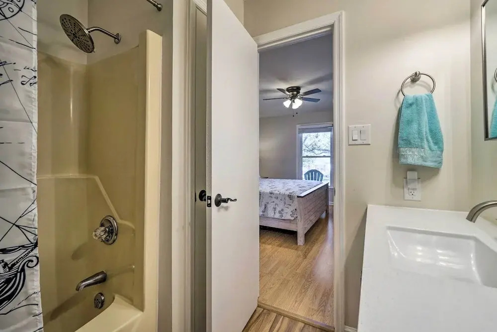 Oak Island Vacation Rental u003c 1 Mi to Beach