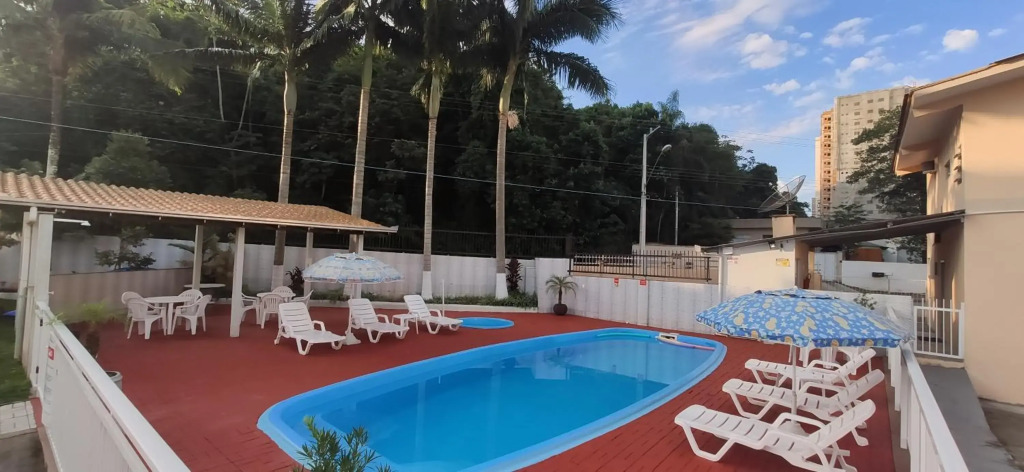 DK3 - CaSA COM 3 SUITES COM PISCINA BRUNO KLEMTZ