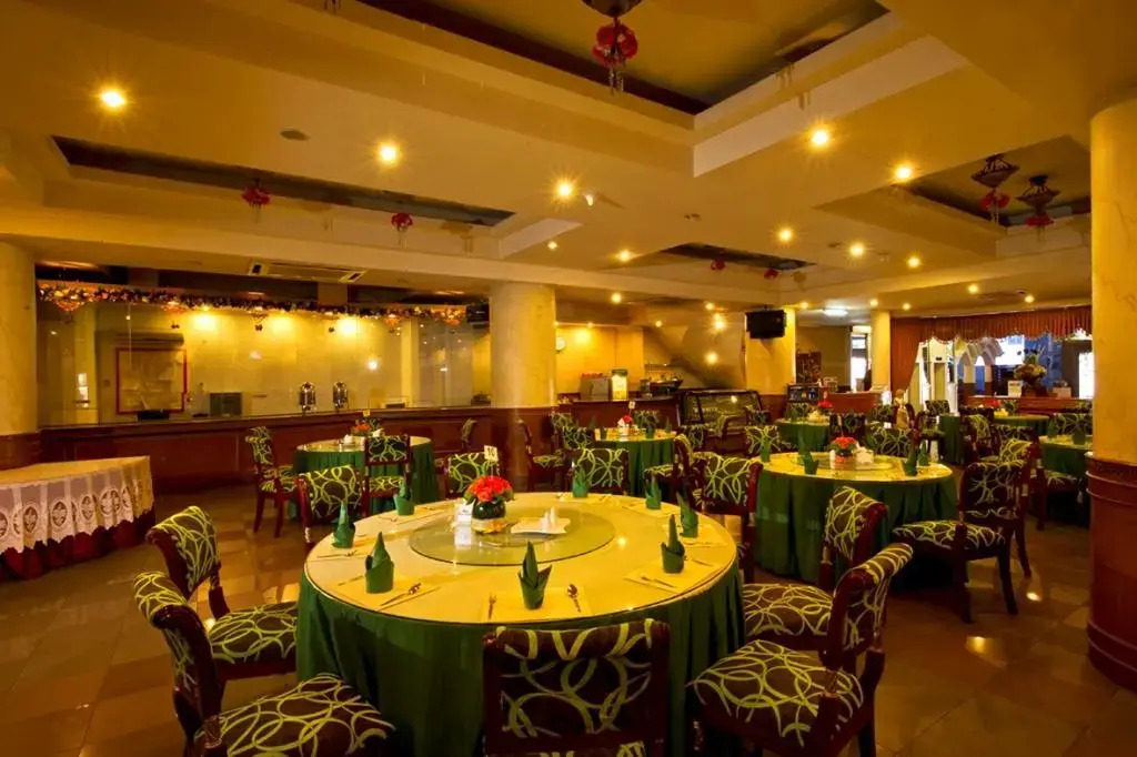 Royal Regal Hotel