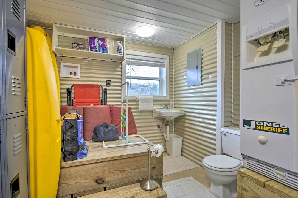 Springfield Riverfront Cabin w/ Boat Dock!