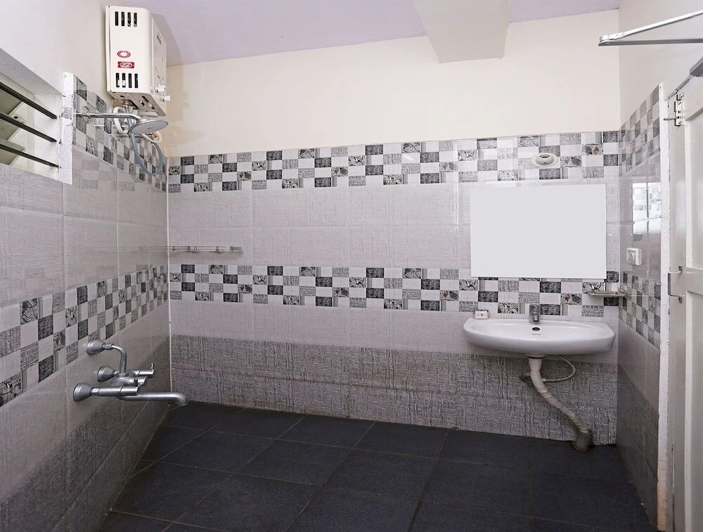 OYO 9376 Home Cozy 2BHK Madikeri Fort
