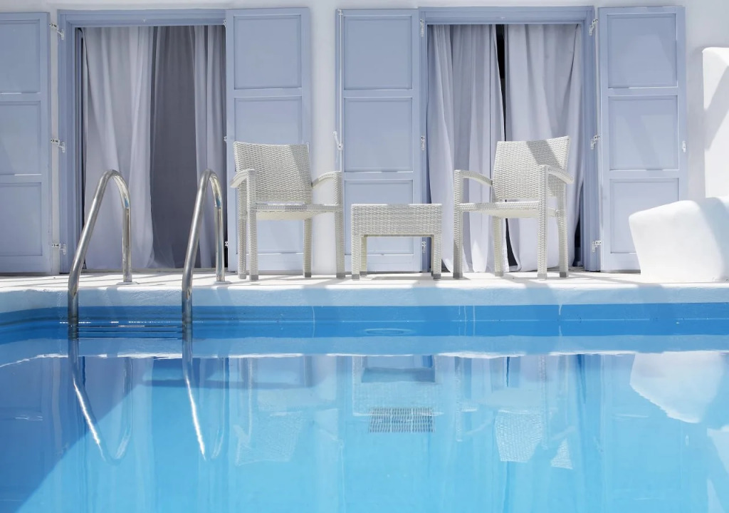 Suntouch Suites ‘’by Checkin’’ Adults Only